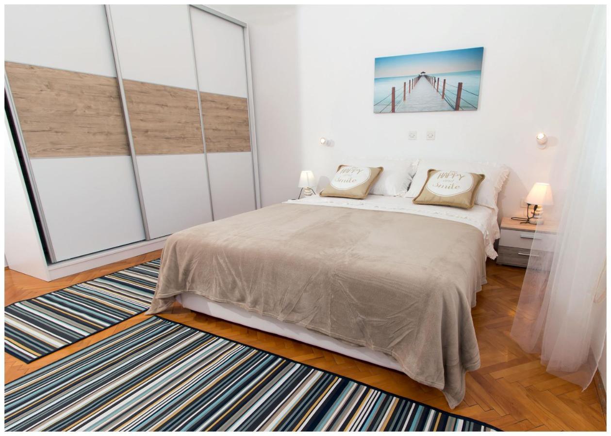 Large Apartment Between Split And Trogir Kastela Exterior photo