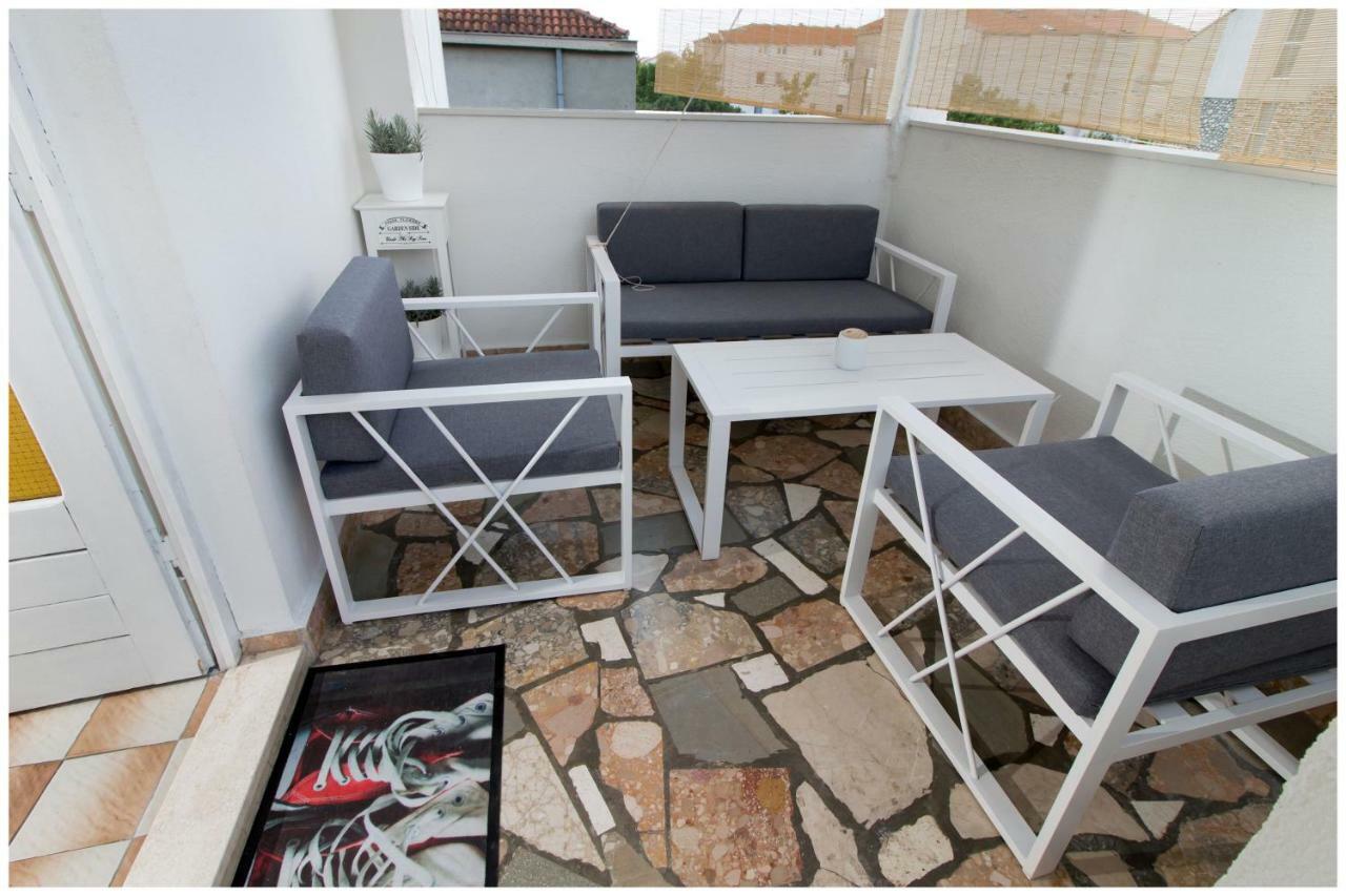 Large Apartment Between Split And Trogir Kastela Exterior photo