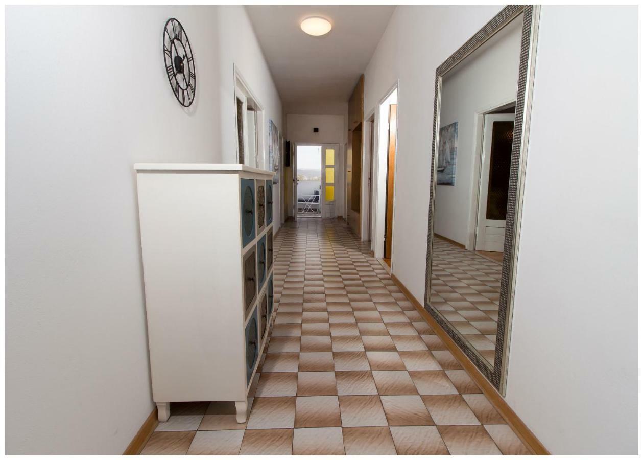 Large Apartment Between Split And Trogir Kastela Exterior photo