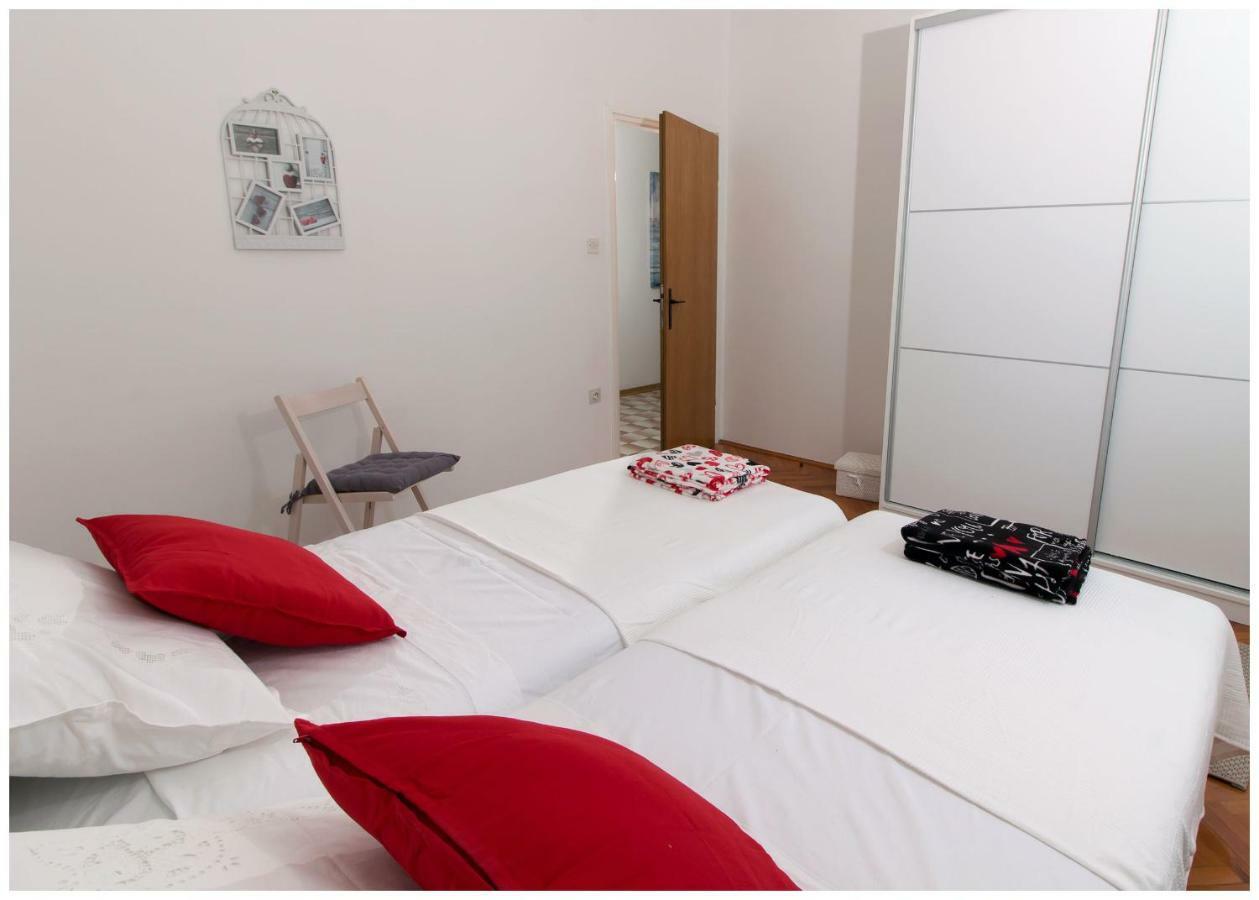 Large Apartment Between Split And Trogir Kastela Exterior photo