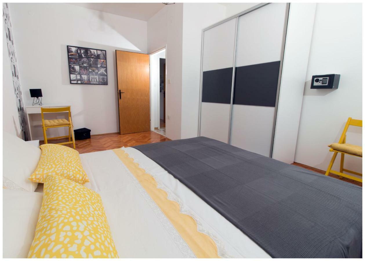 Large Apartment Between Split And Trogir Kastela Exterior photo